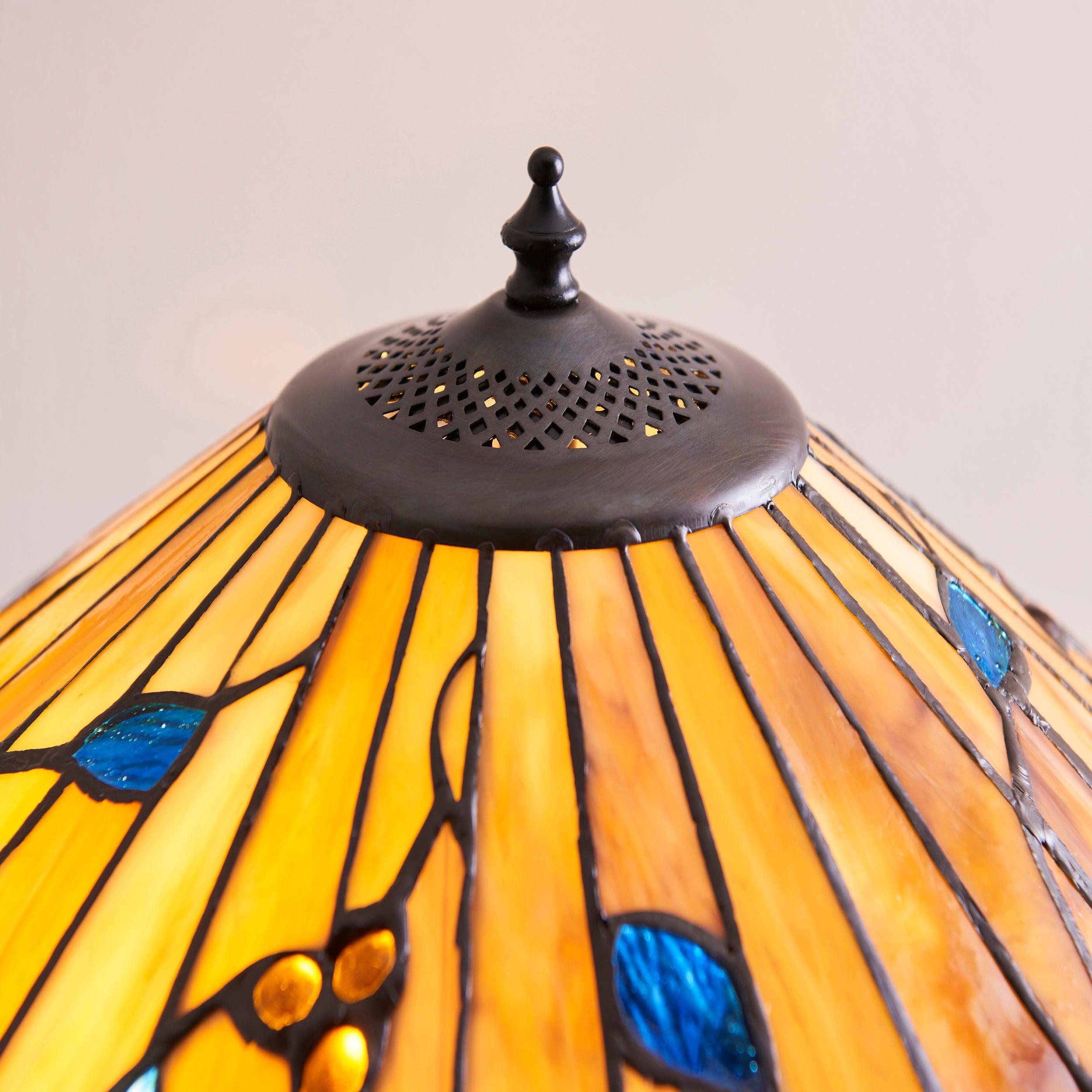 bernwood tiffany lamp close up image